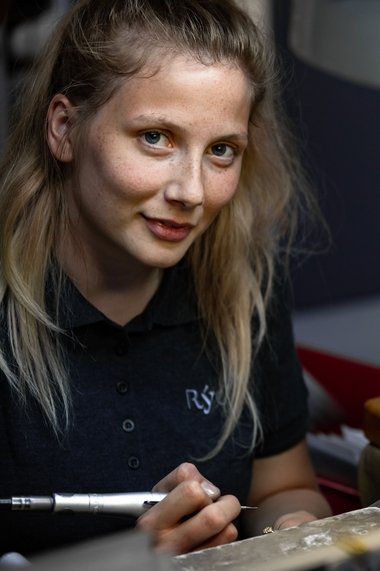 Adéla