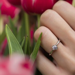 Zásnubný prsteň LOVE 086