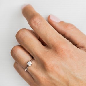 Zásnubný prsteň LOVE 086