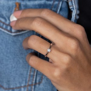 Zásnubný prsteň LOVE 110