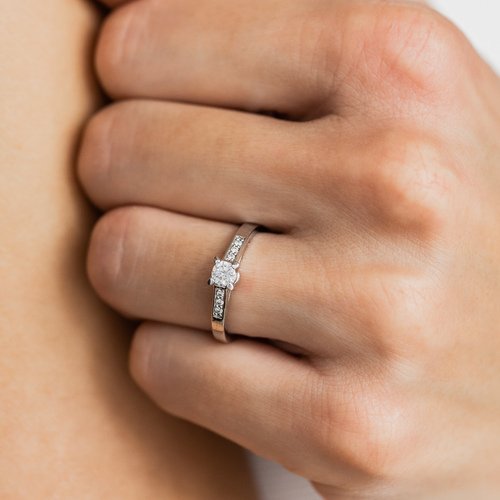Zásnubný prsteň LOVE 015