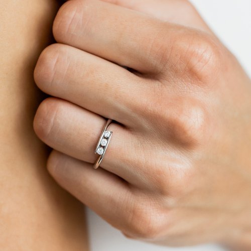 Zásnubný prsteň LOVE 023