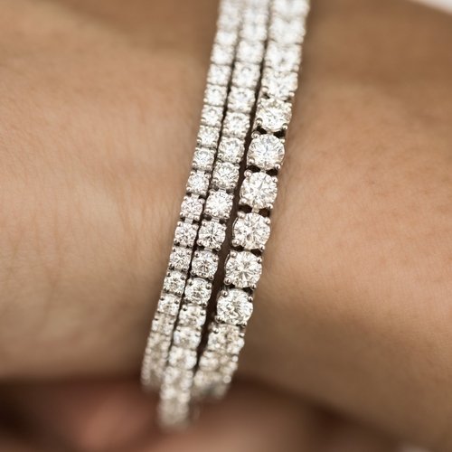 Tenisový náramok s prírodnými diamanty