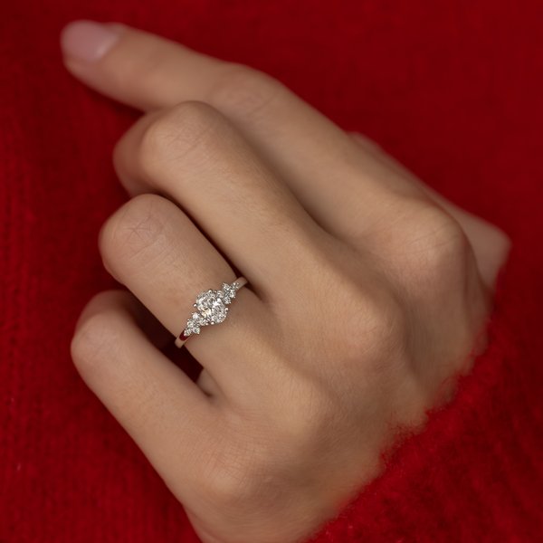 Zásnubný prsteň LOVE 121